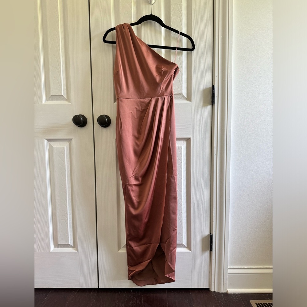 Dress - Picture 2 of 2